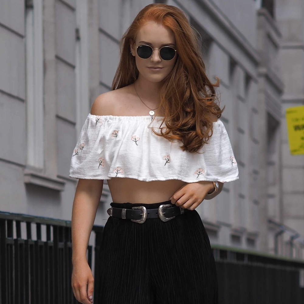 ❌SOLD❌ Zara Embroidered Off Shoulder Crop Top - XS NWT